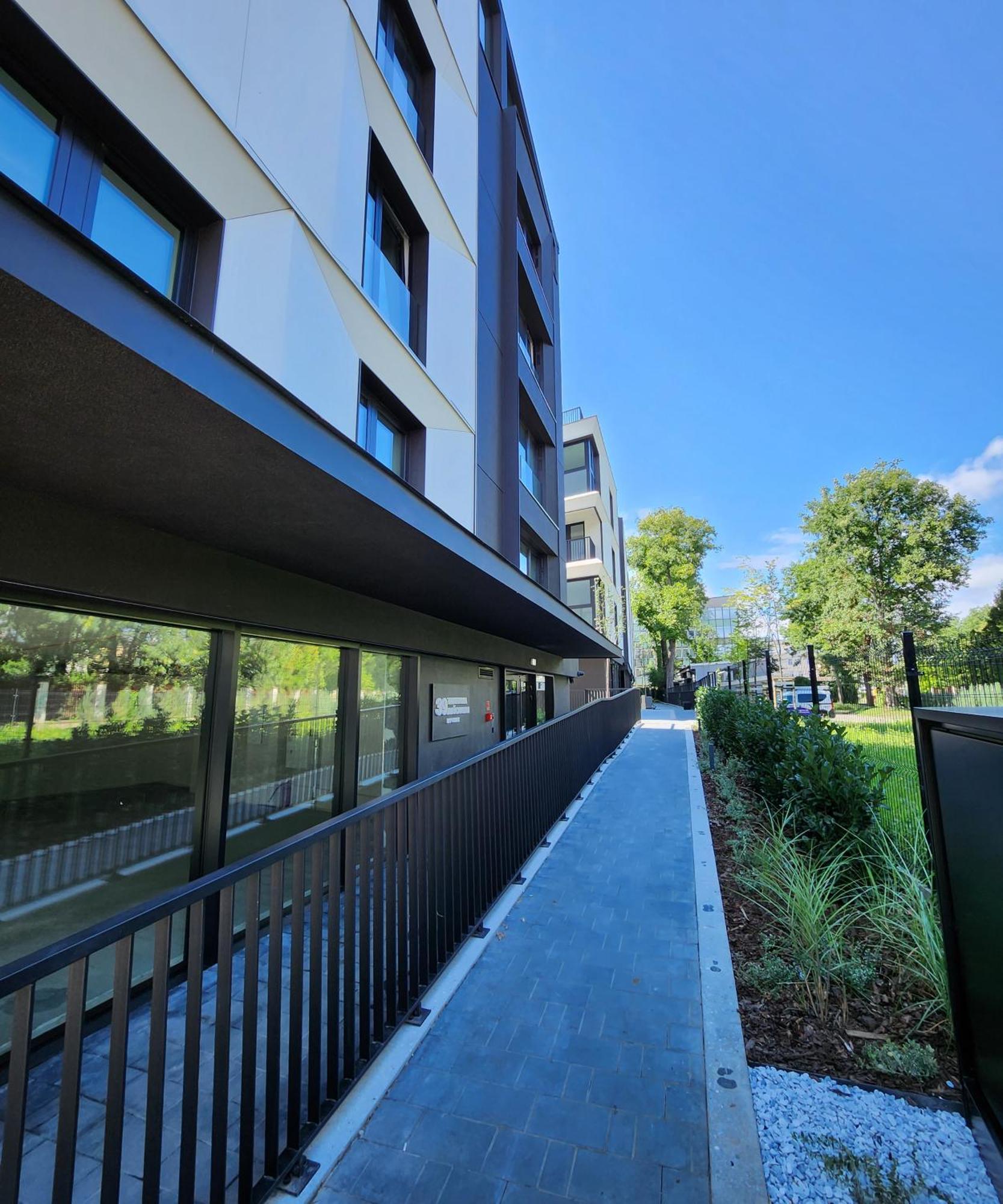 Luxury Spa City Center Apartments, Pool & Sauna & Gym & Self Check In 24 H & Free Parking Cracóvia Exterior foto